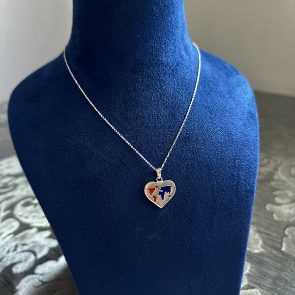 Map love pendant,Personalized Map Necklace,Heart Shape World Map Necklace, World Map Pendant