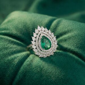 emerald pear ring