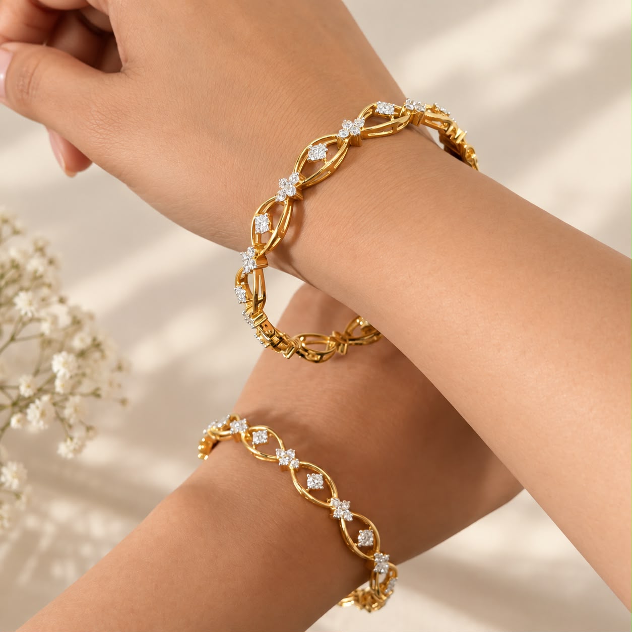 18k yellow gold openable bangle